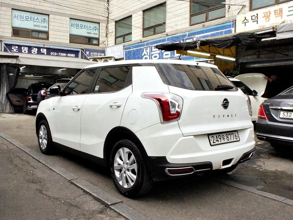 Ssangyong Tivoli - Vista 6