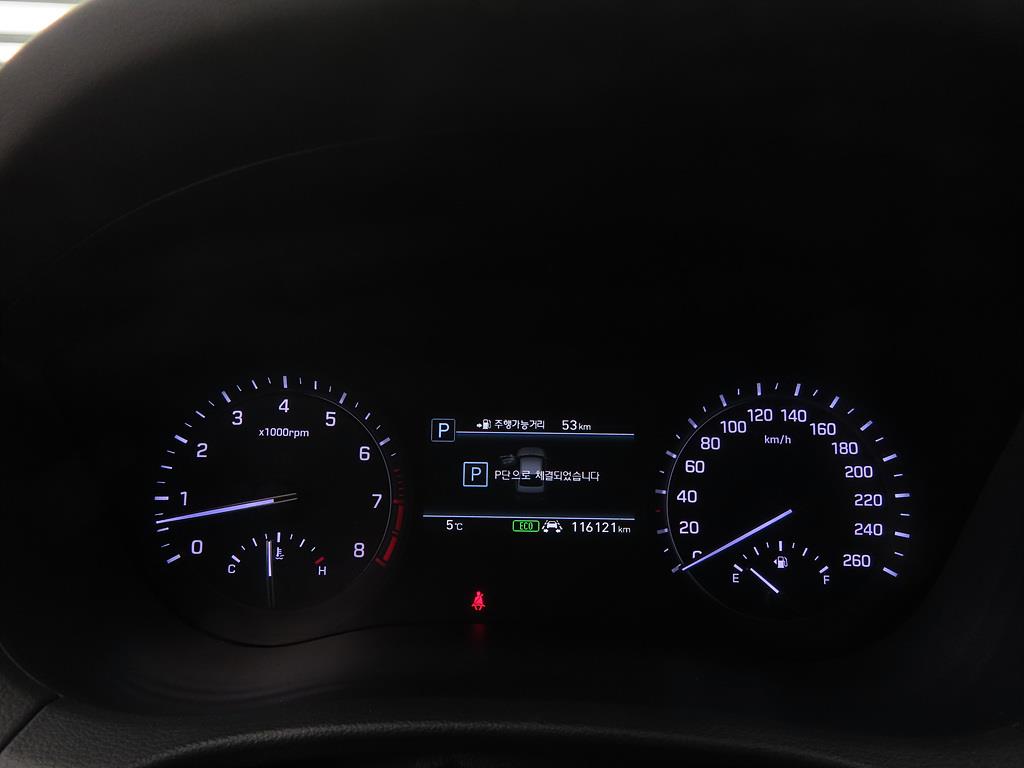 Genesis G80 - Vista 9