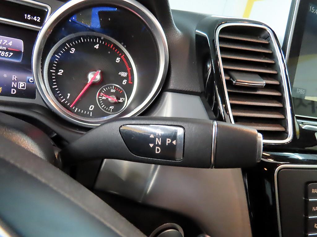 Mercedes Benz GLE Class - Vista 10