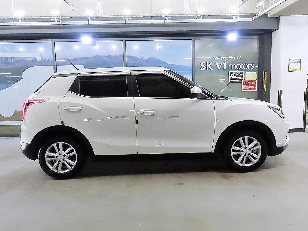 Ssangyong Tivoli - Vista 3