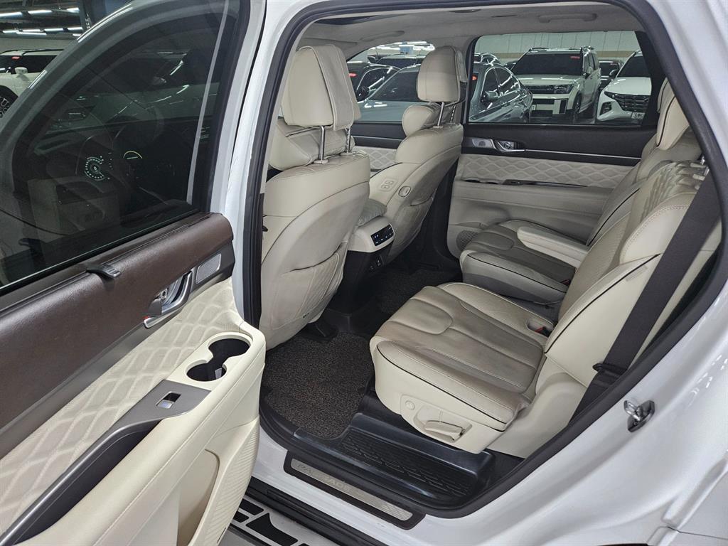 HYUNDAI Palisade - Vista 10