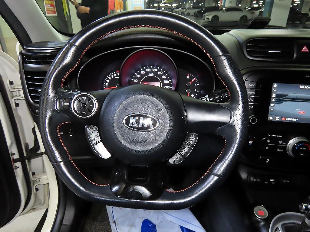 KIA Soul - Vista 8