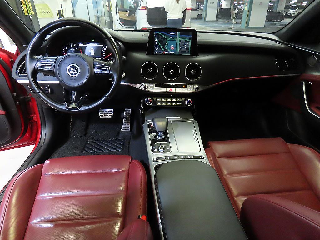 KIA Stinger - Vista 10