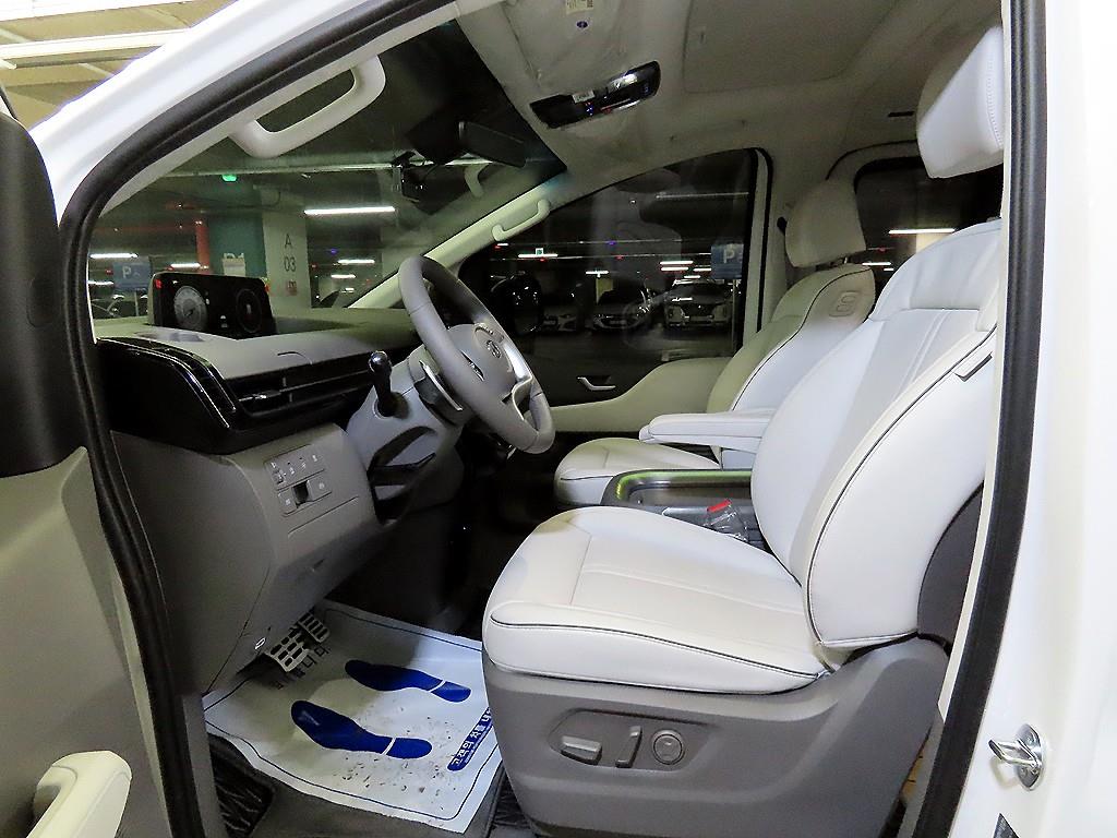 HYUNDAI Staria - Vista 6