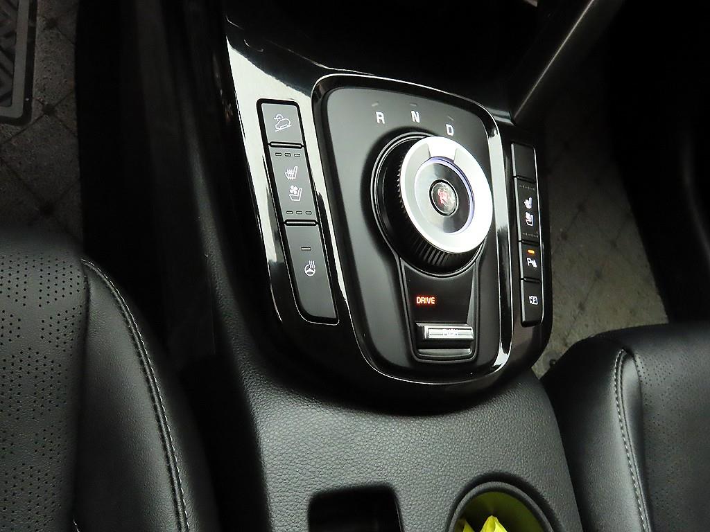 KIA Seltos - Vista 10