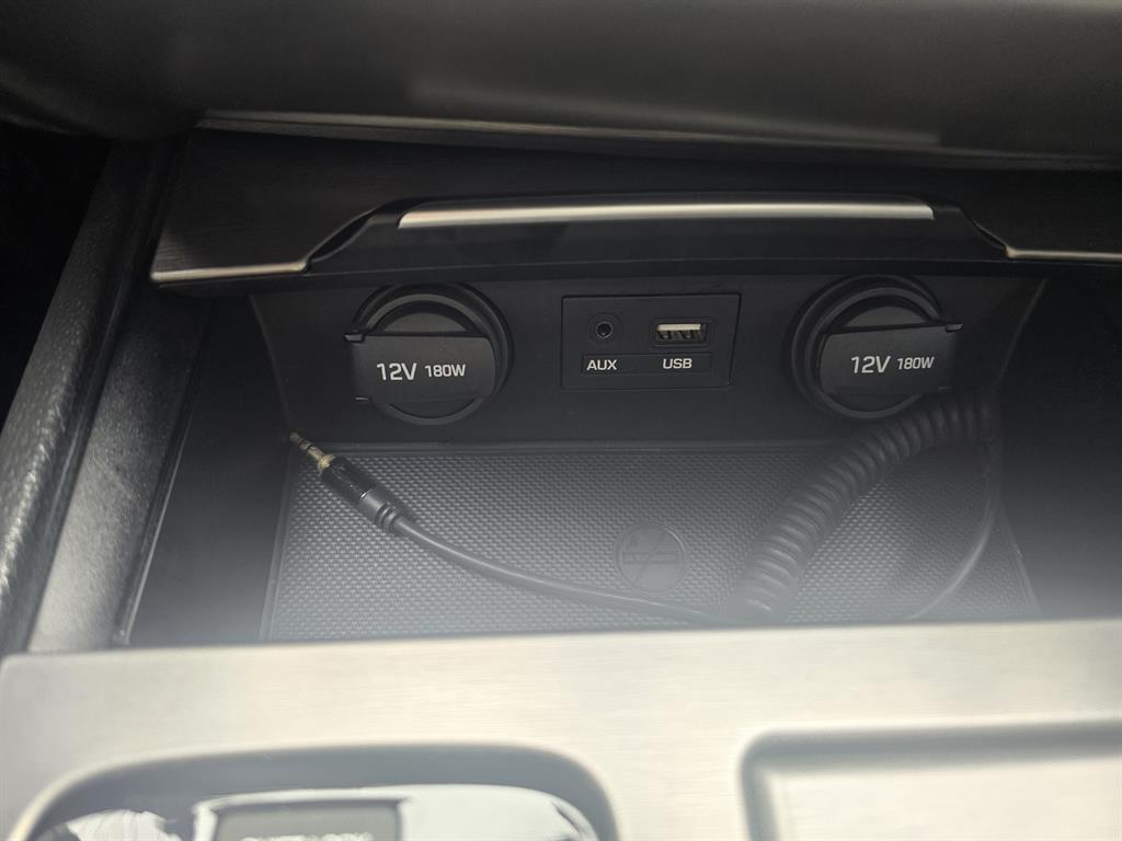 HYUNDAI Genesis - Vista 9