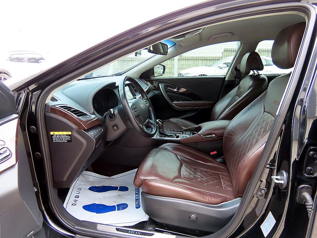 HYUNDAI Aslan - Vista 5