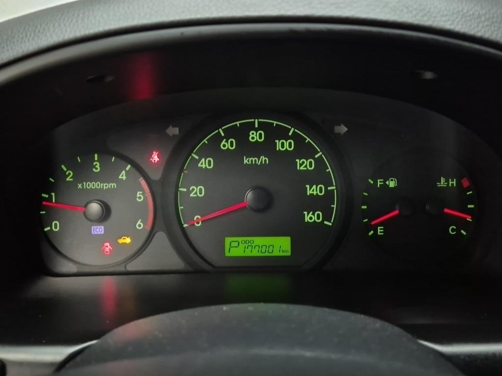 HYUNDAI Starex - Vista 10