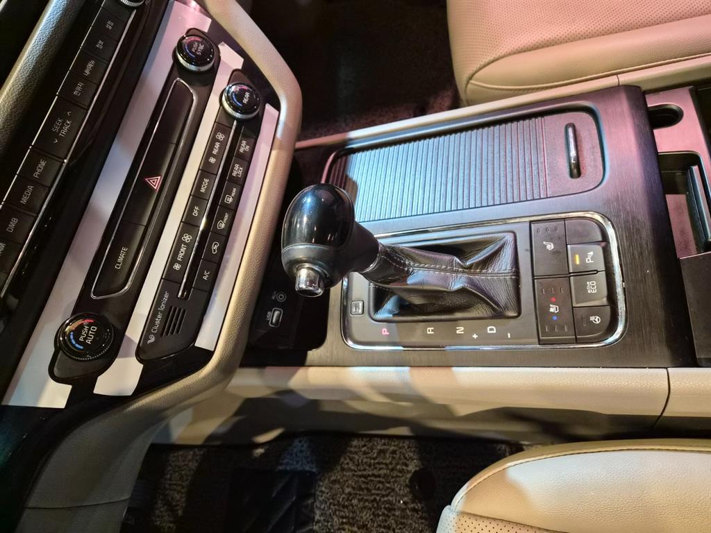 KIA Carnival 2016 Gris - Importación desde Corea - HF Imports Iquique - Foto 15