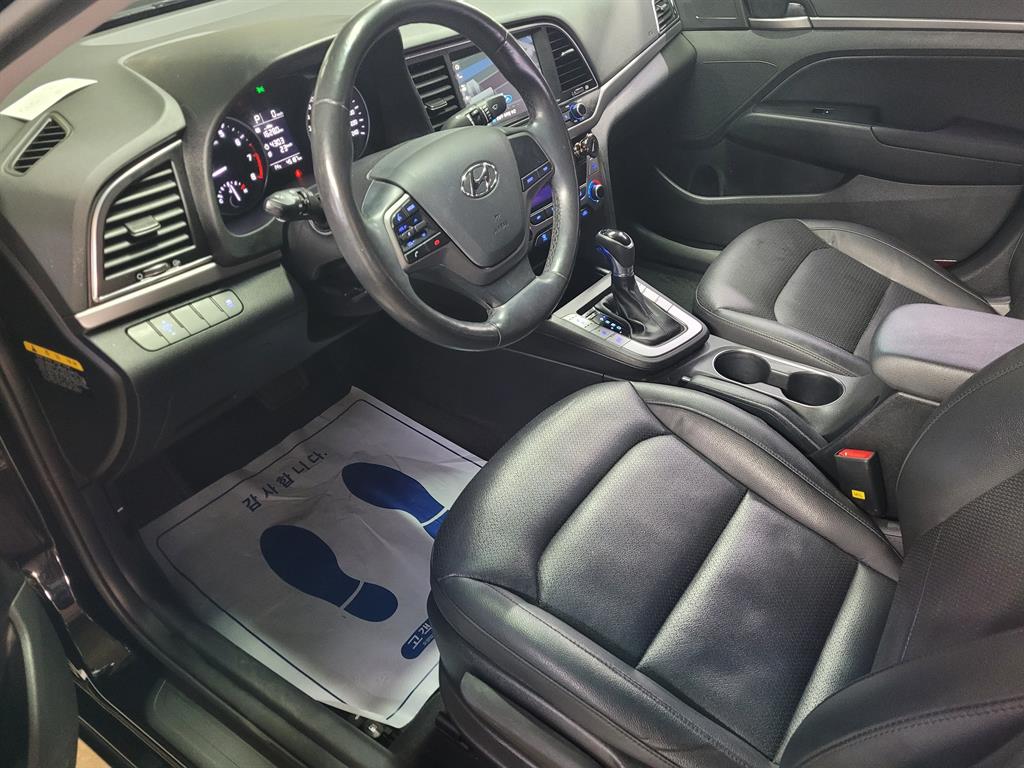 HYUNDAI Avante 2018 Negro - Importación desde Corea - HF Imports Iquique - Foto 17