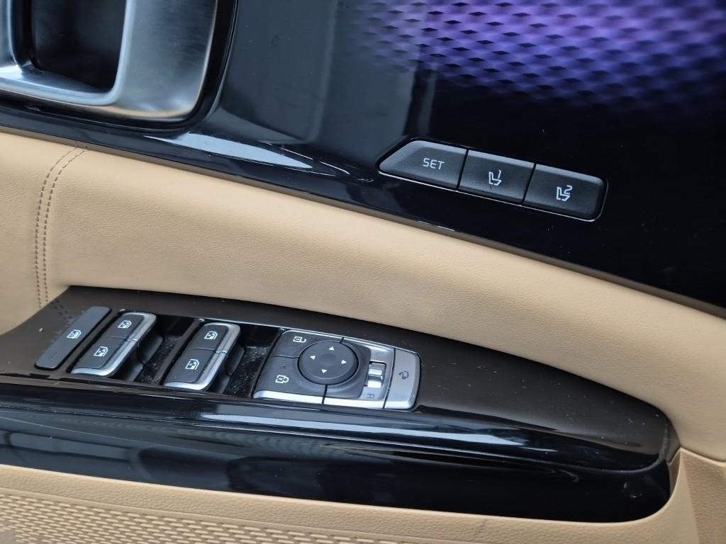 KIA Carnival - Vista 5