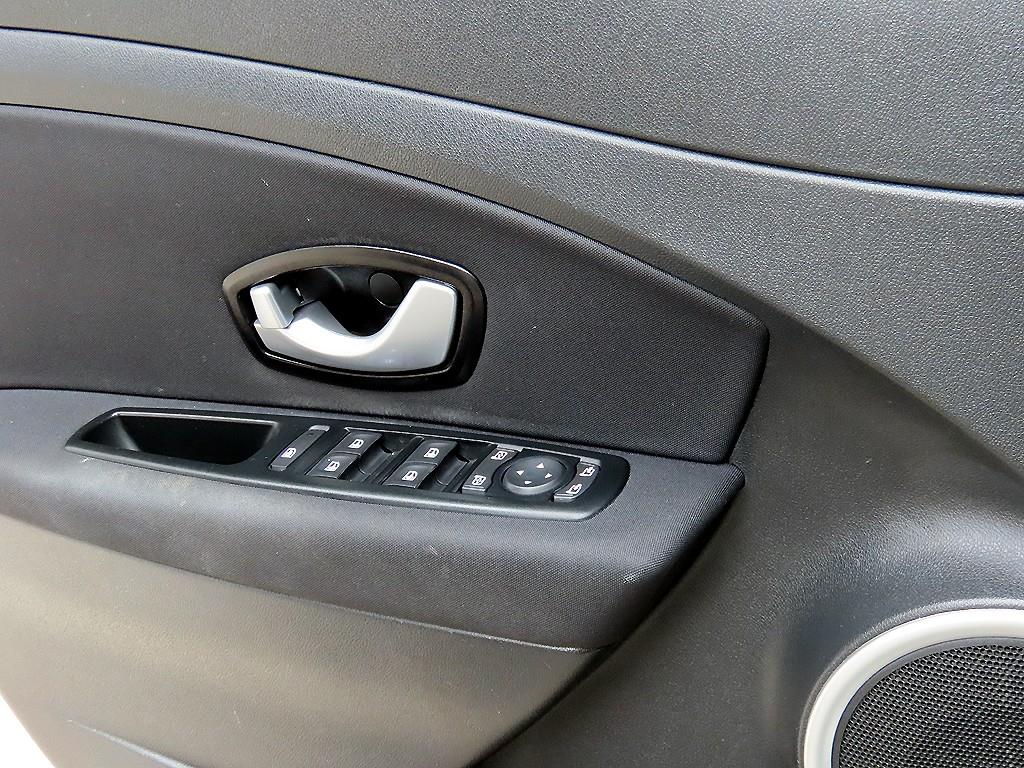 SAMSUNG SM3 - Vista 11