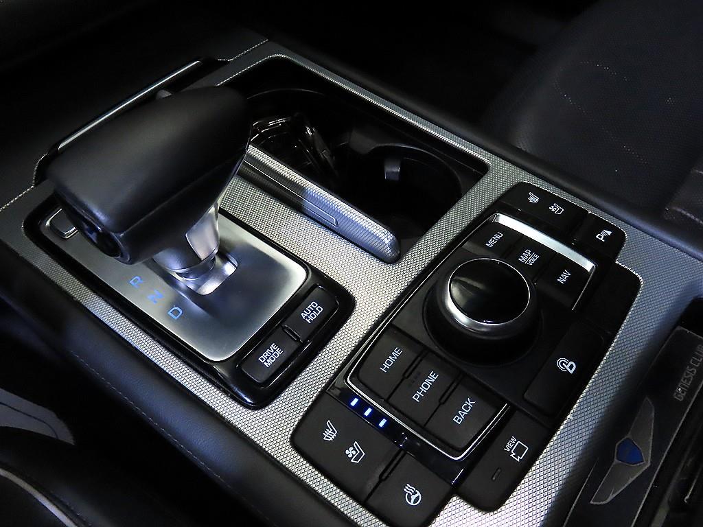 Genesis G80 - Vista 12