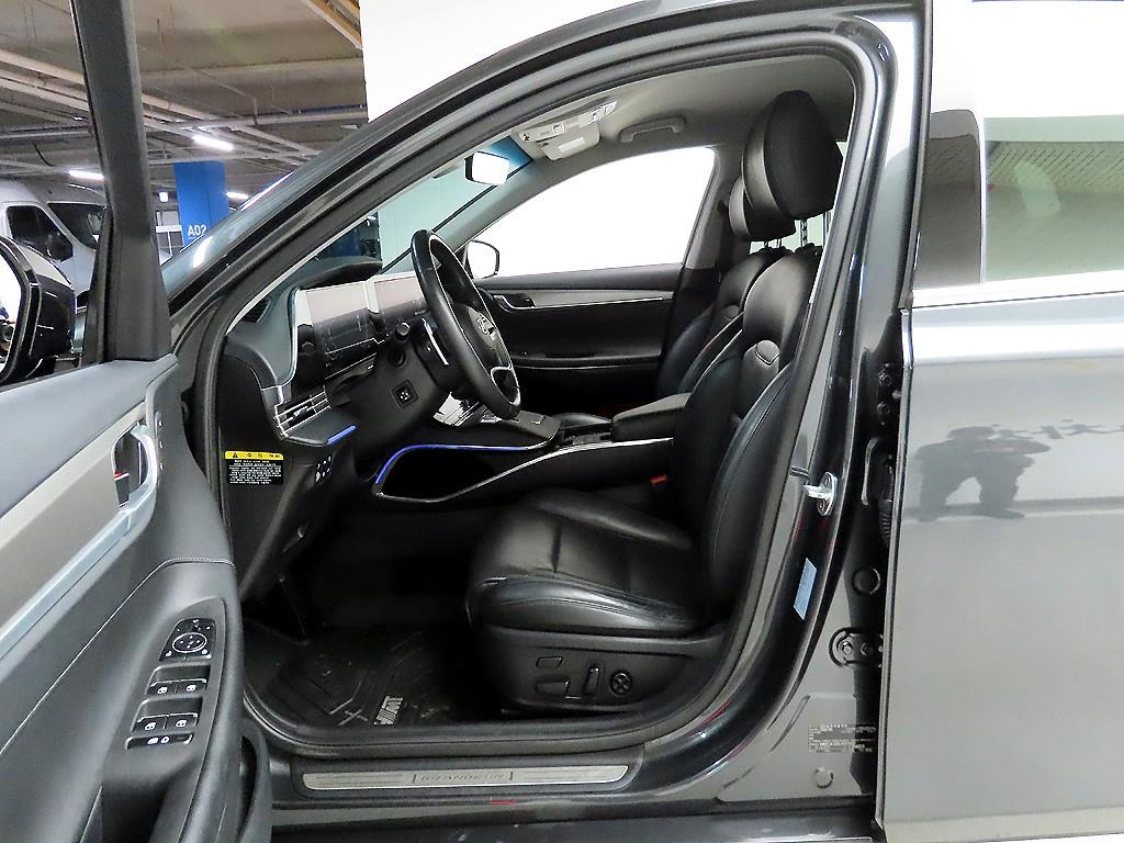 HYUNDAI Grandeur - Vista 12