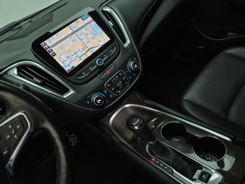 Chevrolet Malibu - Vista 10