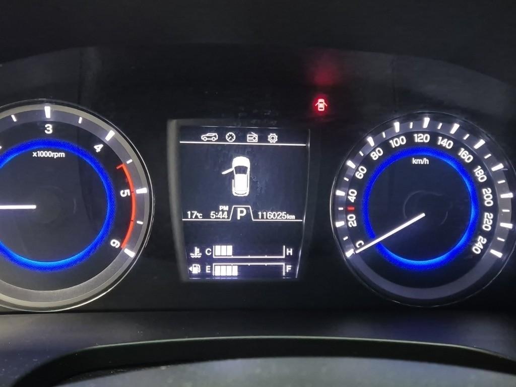 Ssangyong Rexton - Vista 5