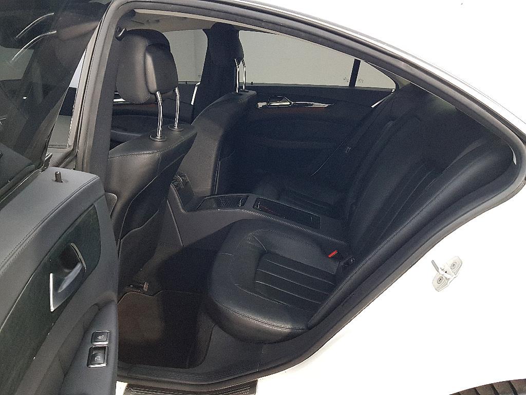Mercedes Benz CLS Class - Vista 9