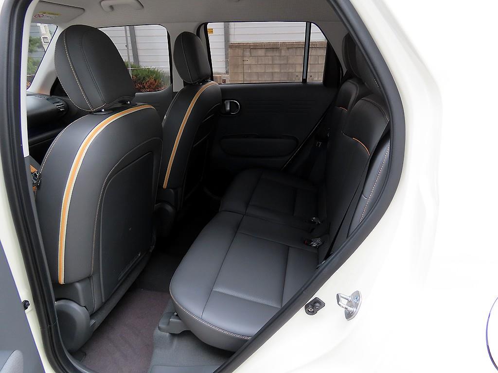 HYUNDAI Casper - Vista 6