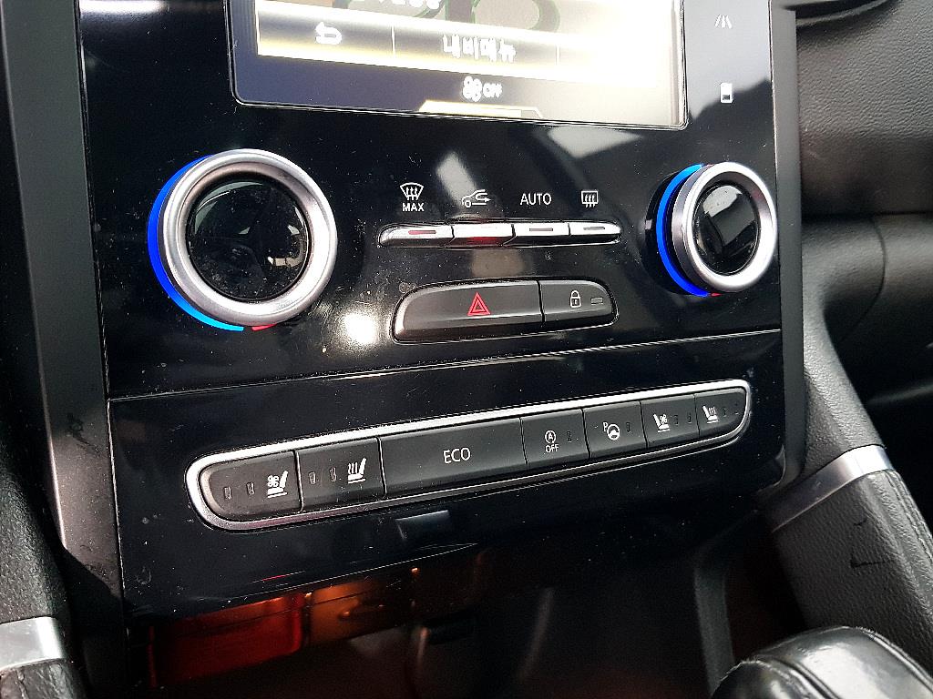 SAMSUNG QM6 - Vista 11