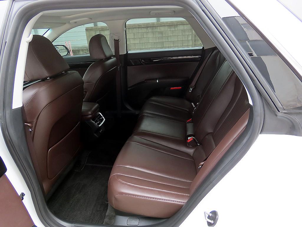 HYUNDAI Grandeur - Vista 6