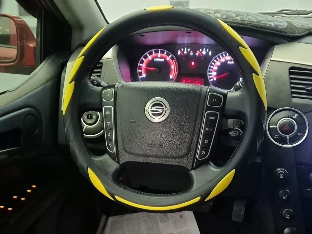 Ssangyong Korando - Vista 8