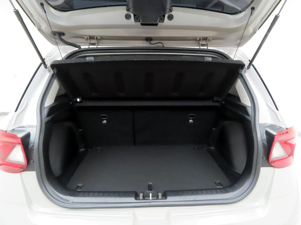 HYUNDAI Venue - Vista 5