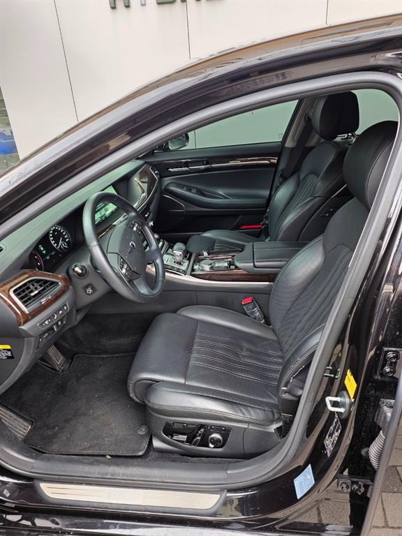 Genesis EQ900 - Vista 4