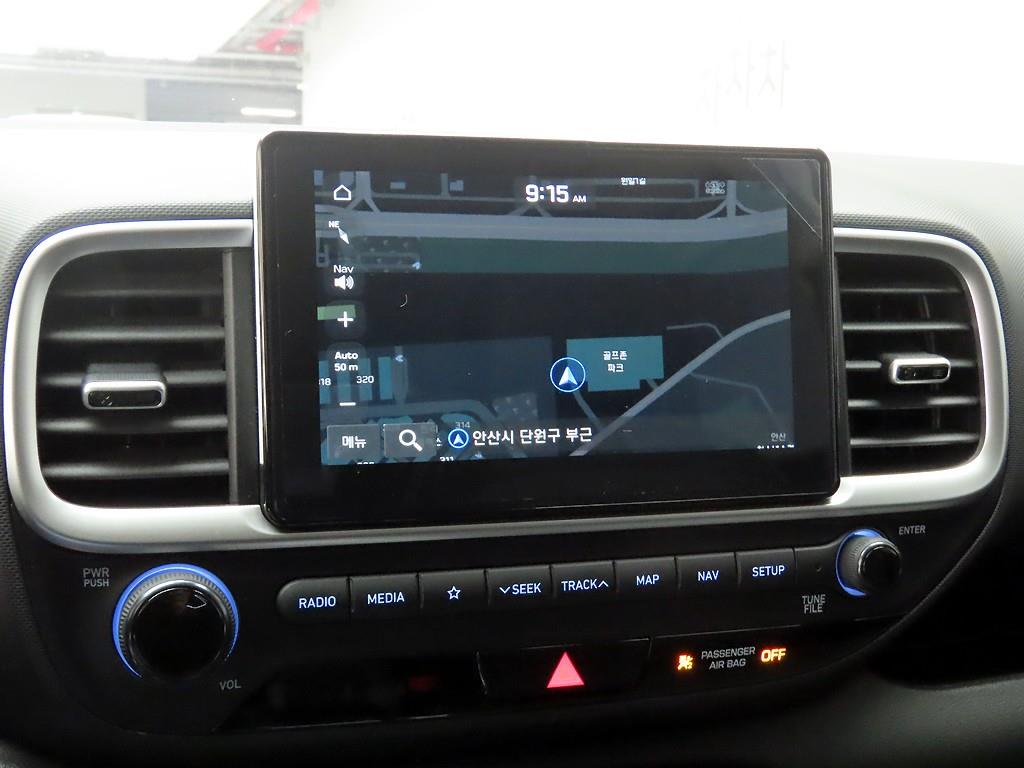 HYUNDAI Venue - Vista 9