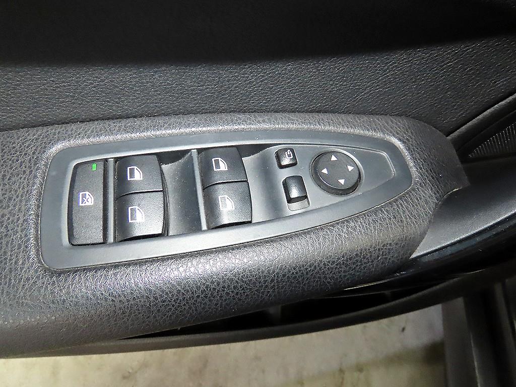 BMW 1 series 2016 Gris - Importación desde Corea - HF Imports Iquique - Foto 13