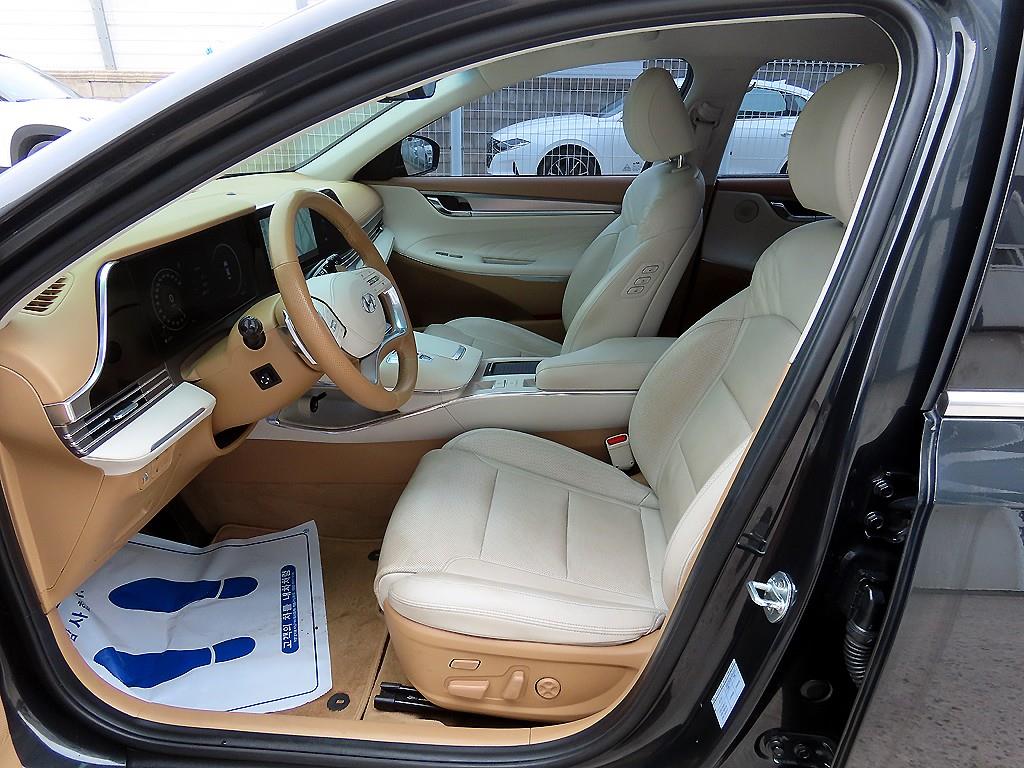 HYUNDAI Grandeur - Vista 5