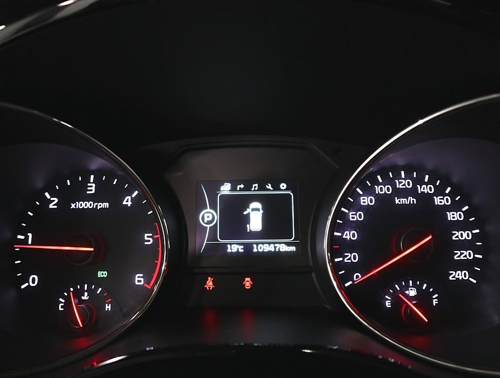 KIA Carnival - Vista 7