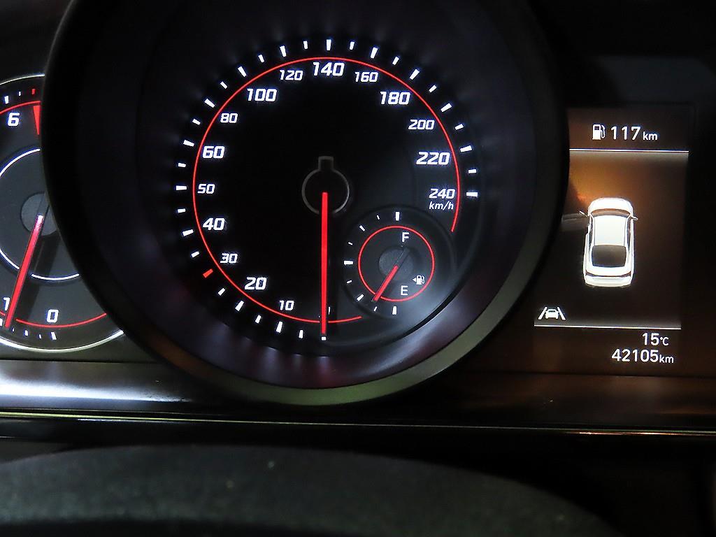 HYUNDAI Avante - Vista 9