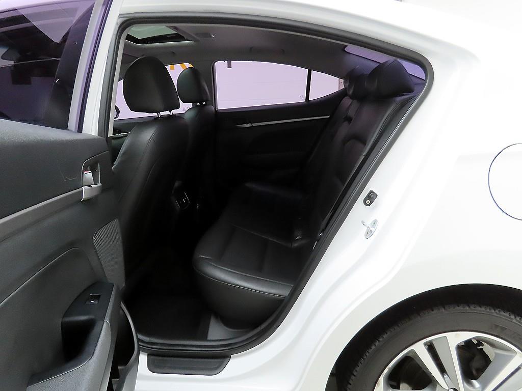 HYUNDAI Avante 2016 Blanco - Importación desde Corea - HF Imports Iquique - Foto 14