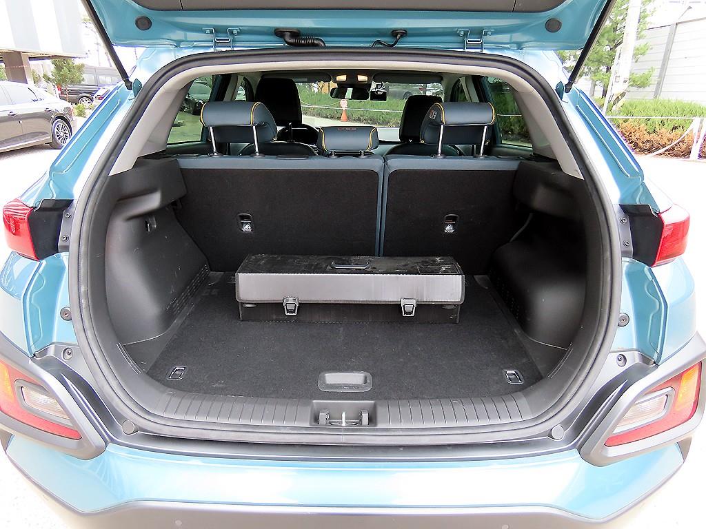 HYUNDAI Kona - Vista 5