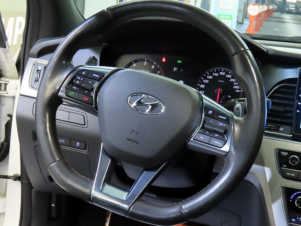 HYUNDAI Sonata - Vista 8