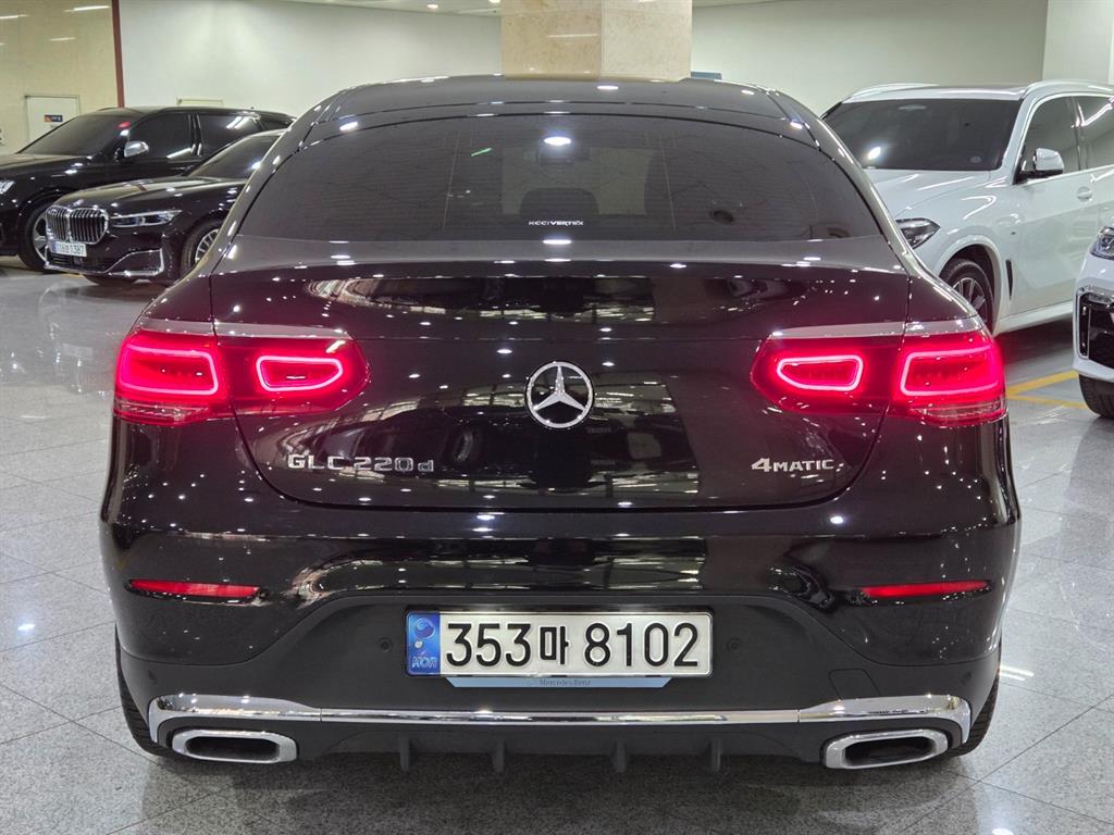 Mercedes Benz GLC Class - Vista 4