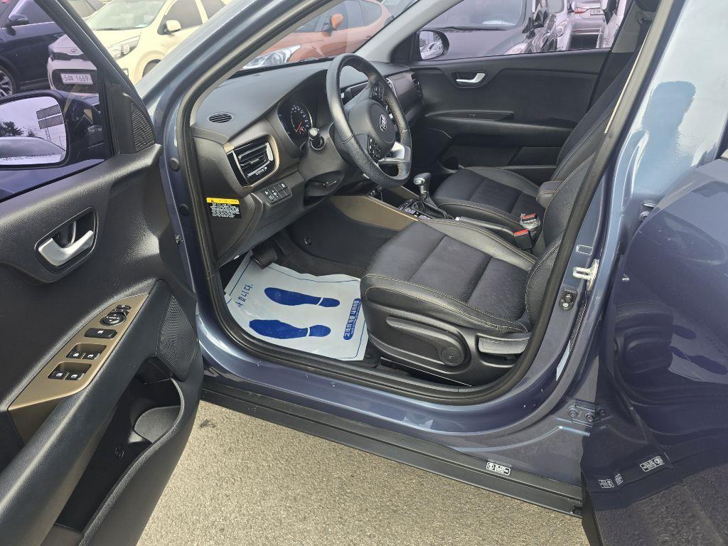 KIA Stonic - Vista 12