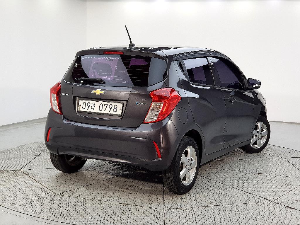 Chevrolet Spark - Vista 4