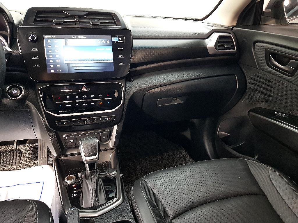 Ssangyong Tivoli - Vista 10