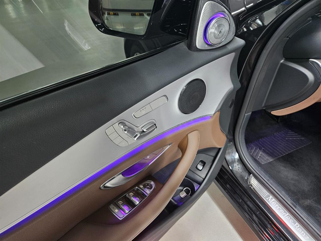 Mercedes Benz E class - Vista 7