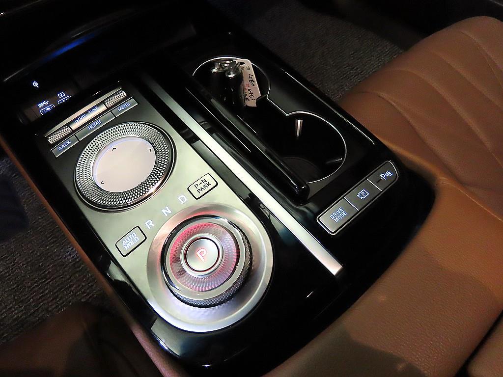 Genesis G80 - Vista 12