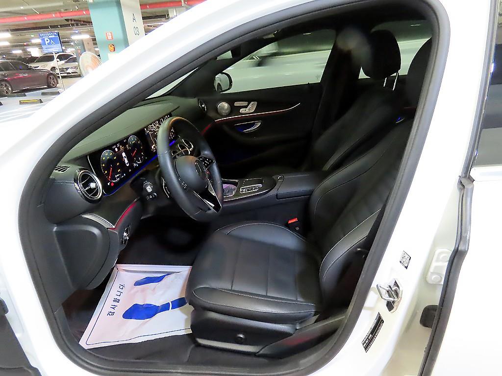 Mercedes Benz E class - Vista 6