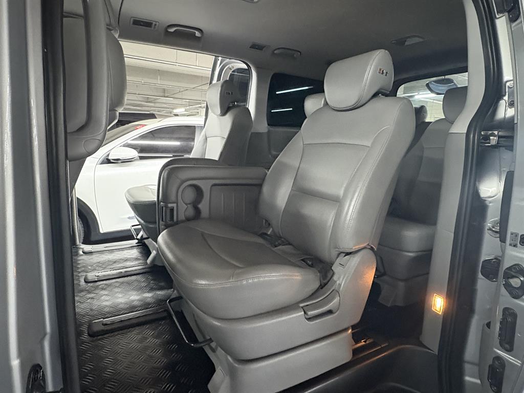 HYUNDAI Starex 2018 Plateado - Importación desde Corea - HF Imports Iquique - Foto 18