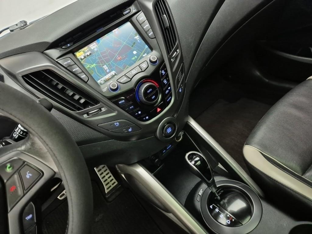 HYUNDAI Veloster - Vista 10