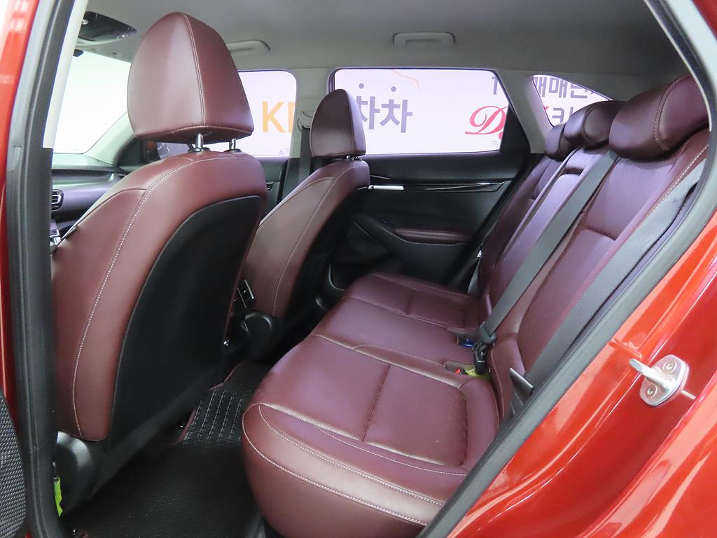 KIA Seltos - Vista 6