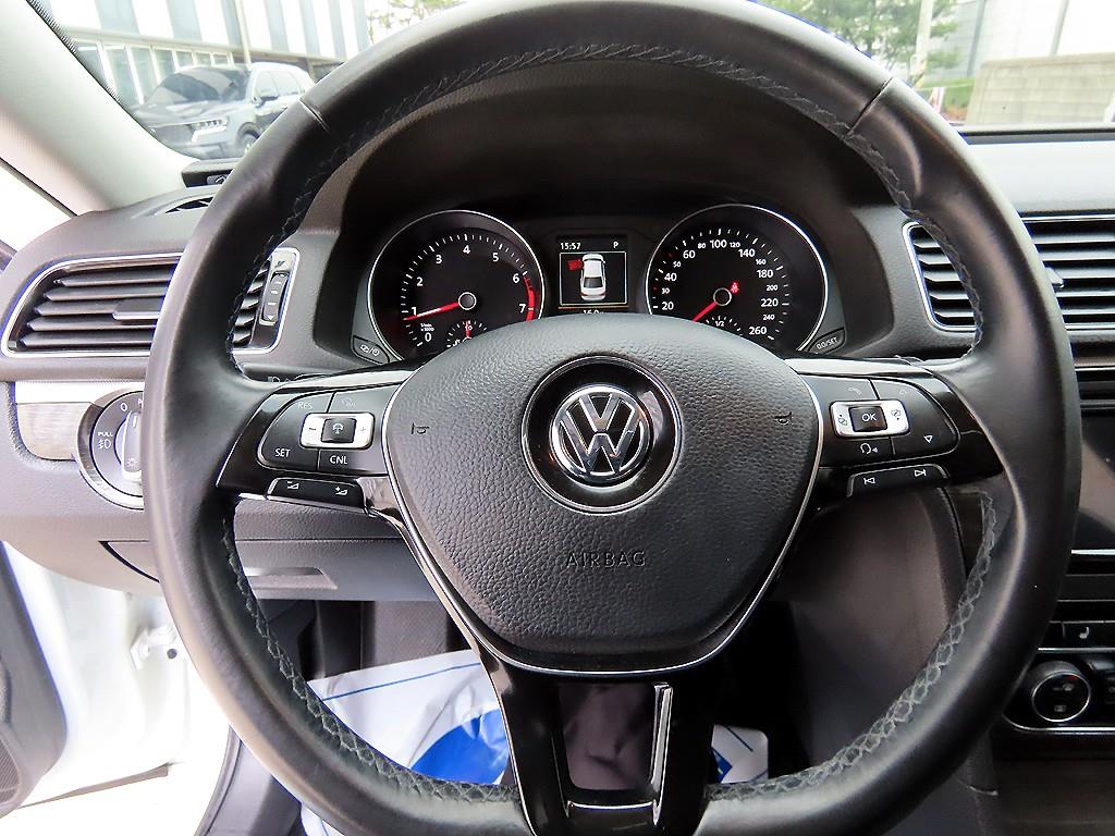 Volkswagen Passat - Vista 8