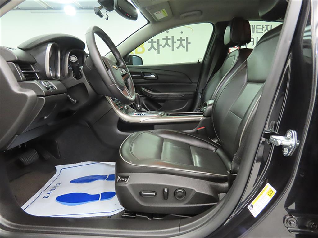 Chevrolet Malibu - Vista 5