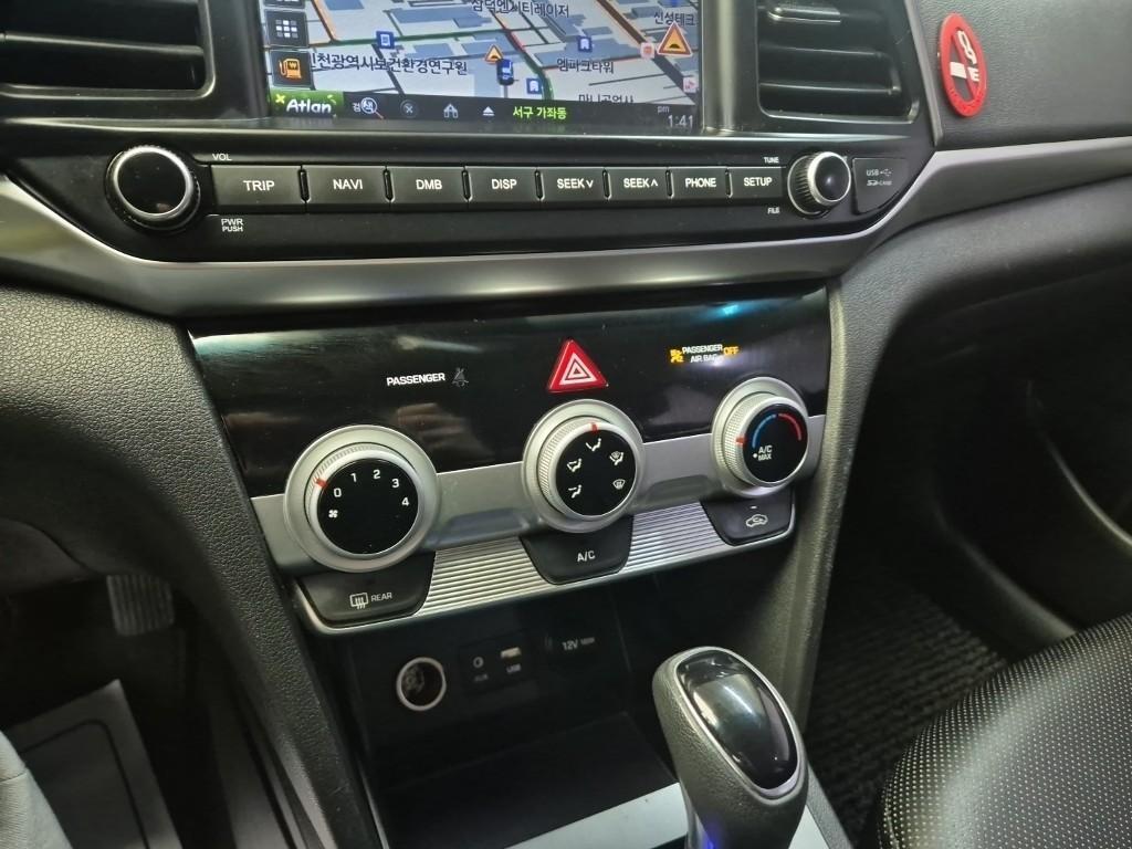 HYUNDAI Avante 2019 Azul - Importación desde Corea - HF Imports Iquique - Foto 15