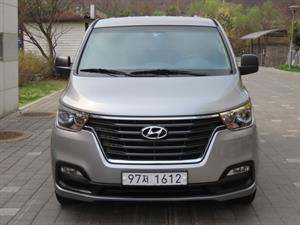 HYUNDAI Starex - Vista 2