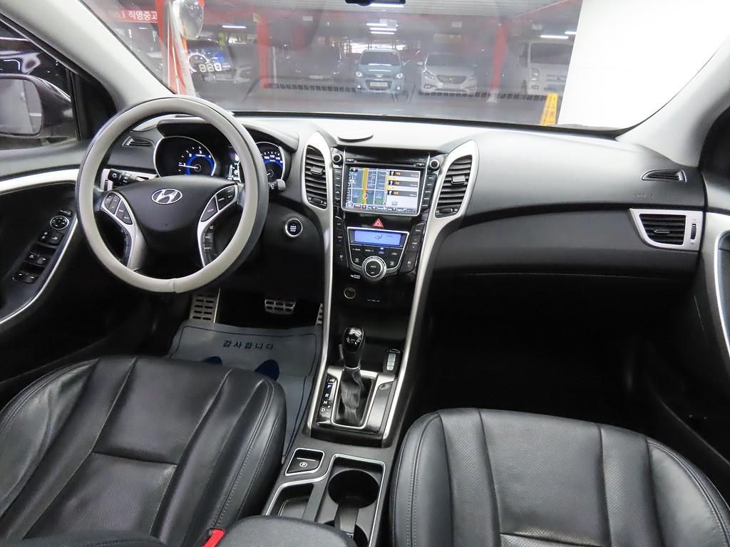 HYUNDAI i30 - Vista 5